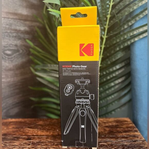 KODAK PhotoGear Mini Adjustable Tripod with Remote, Black. NIB! - Picture 10 of 13
